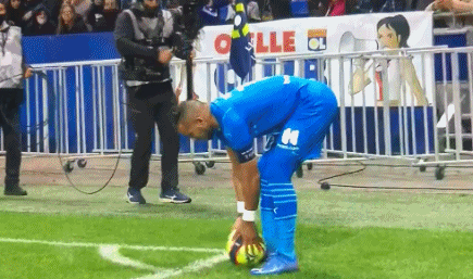 尤利亚诺：就算当年有VAR，我对大罗的阻挡也不会被判点球