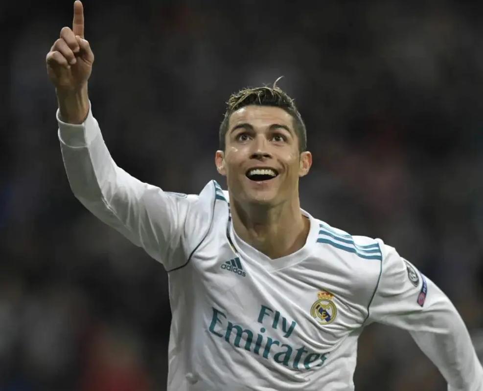 意甲半场：内雷斯双响，那不勒斯3-0亚特兰大