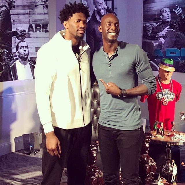 圣埃蒂安主帅：哈兰德将对阵姆巴佩在挪威几乎是全民话题（圣埃蒂安主帅：哈兰德对决姆巴佩，已成挪威全民热议话题）