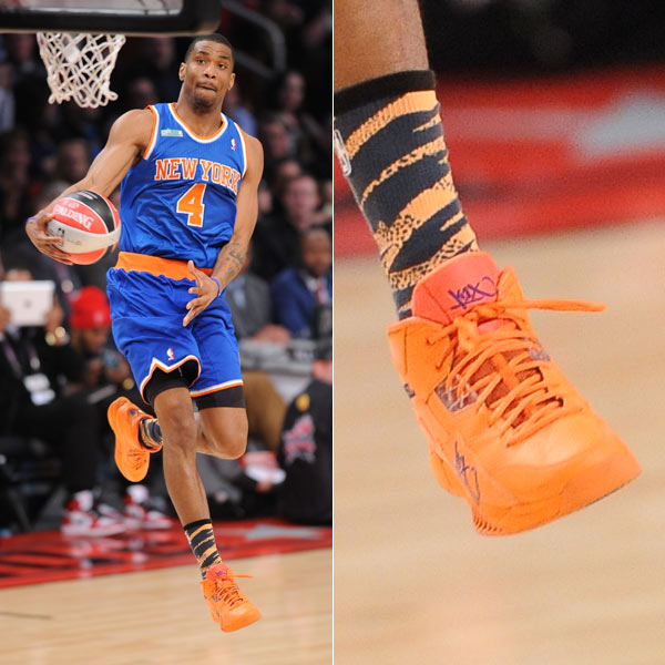 亚马尔被换下后不太高兴？弗里克打趣：下场我就让亚马尔替补（亚马尔被换后显不悦？弗里克笑称：下一场让他坐替补）