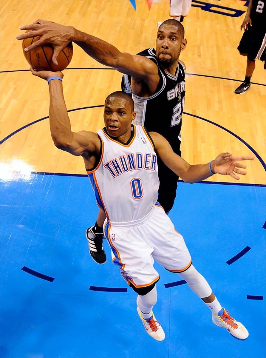 弗拉格：内姆布哈德让场上每个人变得更好，几位新秀一起不孤单（弗拉格：内姆布哈德提升全队表现，多位新秀携手不再孤单）