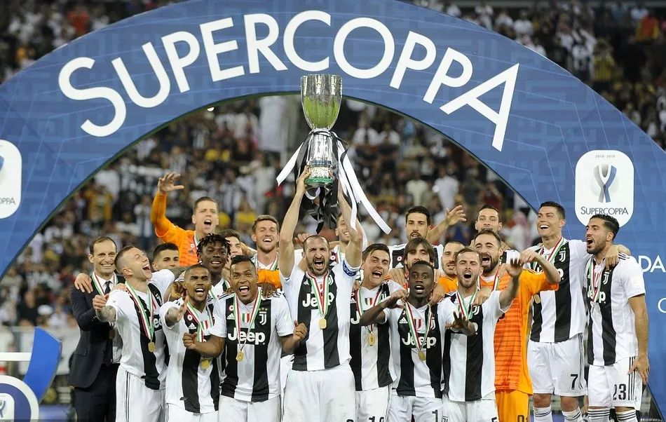 曼城斯特林关键进球锁定三分（斯特林致胜一击助曼城全取三分）