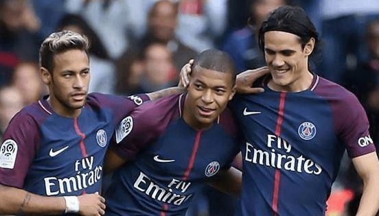 官方：荷甲第14轮阿贾克斯vs格罗宁根将于周二闭门进行（官方宣布：荷甲第14轮阿贾克斯对格罗宁根周二空场进行）