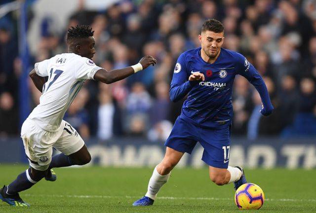 足球欧联杯精彩倒钩破门当选本周最佳进球（欧联杯惊艳倒钩破门荣膺本周最佳进球）